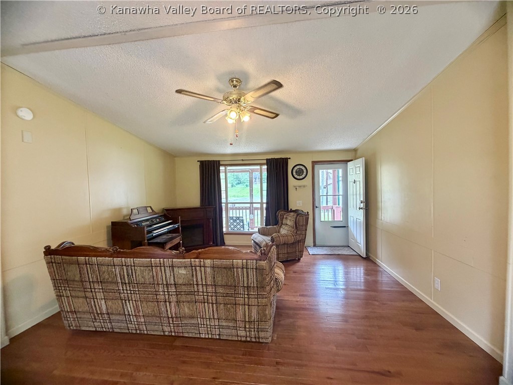 136 Rocky Hl Road Chapmanville, WV 25508 - Photo 13 of 24 Gallery Image 13