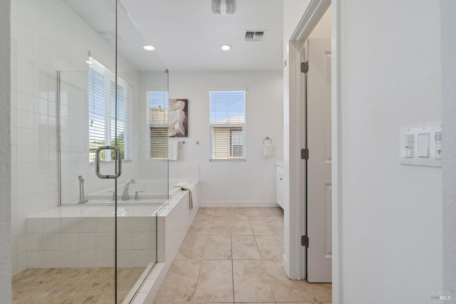 1605 Country Manor Drive Santa Rosa, CA 95403 - Photo 18 of 29 Gallery Image 18