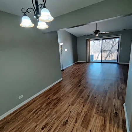 $1,800 | 21w400 North Avenue, Unit 36, Lombard, IL 60148