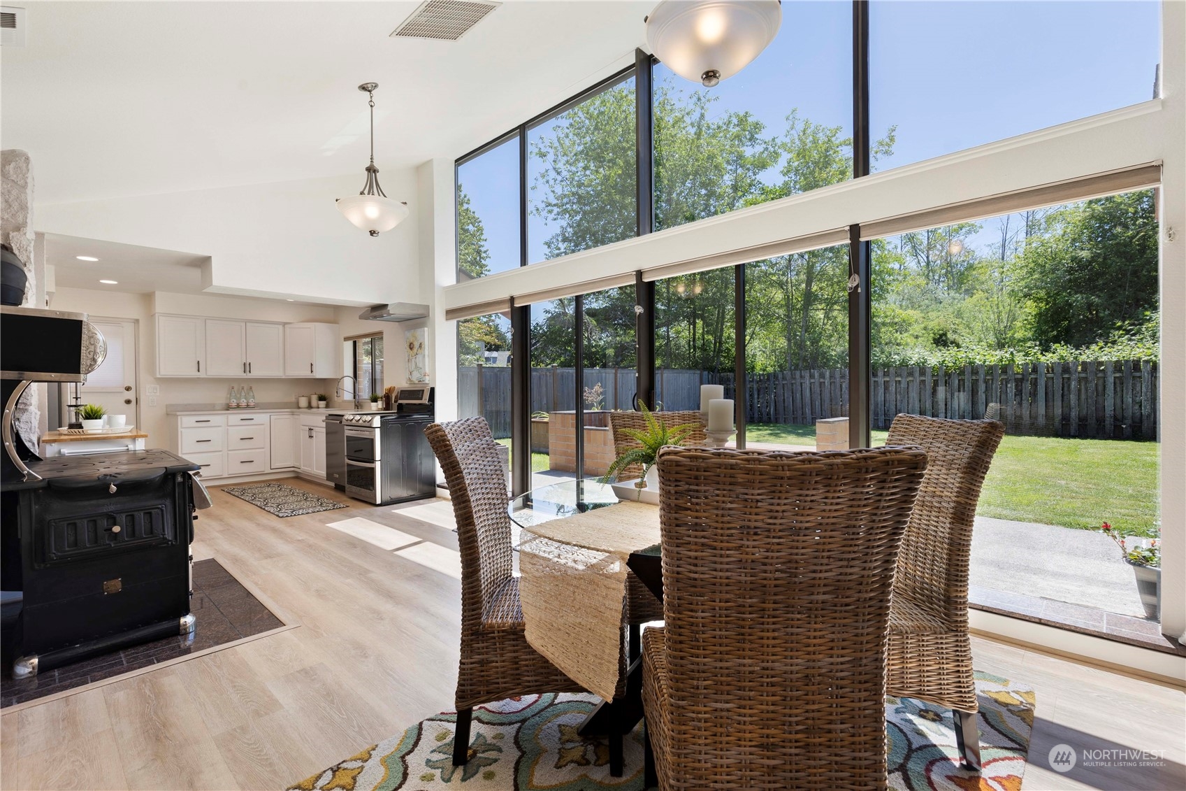 5018 150th Place Southwest Edmonds, WA 98026 - Photo 16 of 40 Gallery Image 16