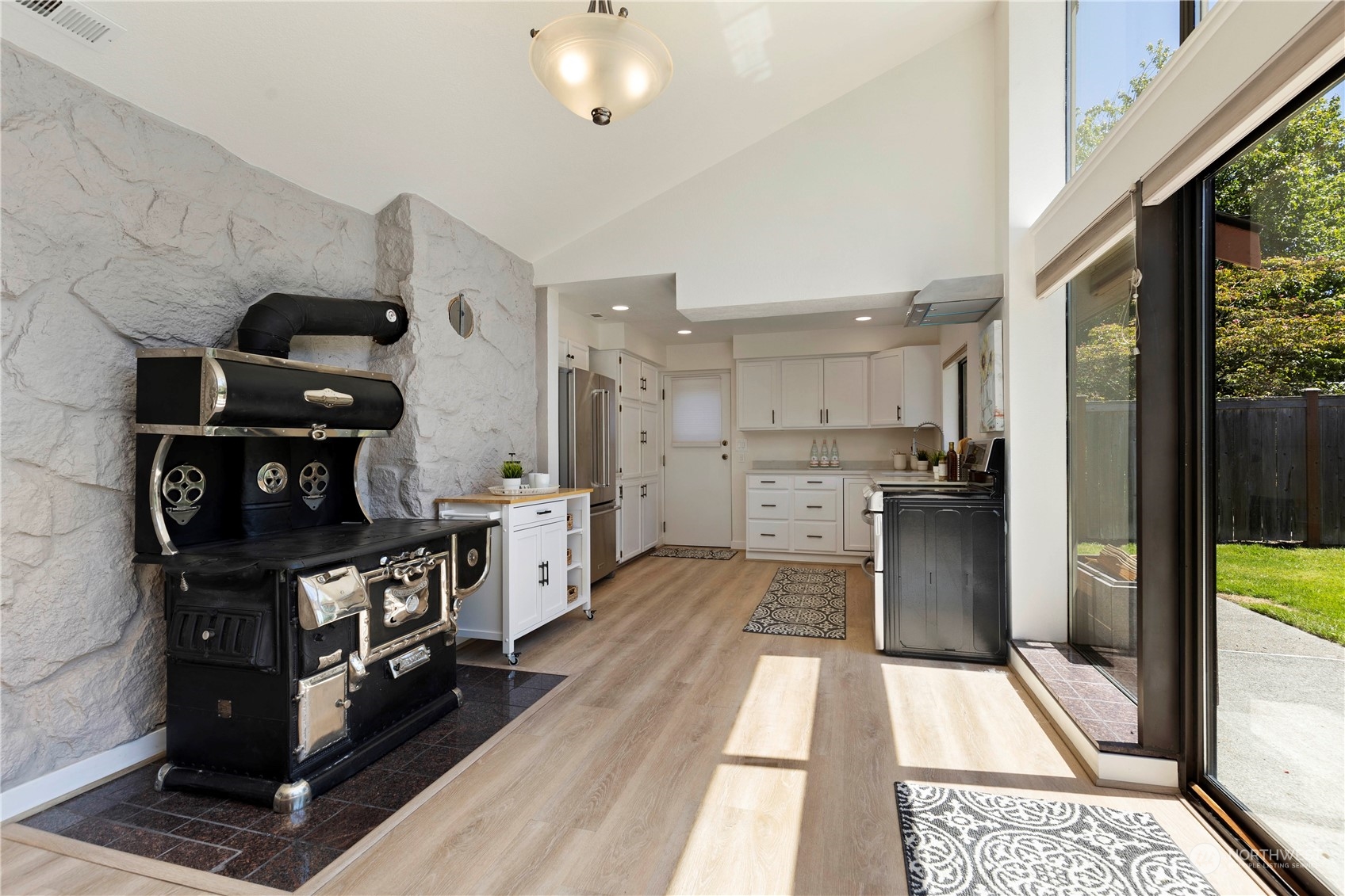 5018 150th Place Southwest Edmonds, WA 98026 - Photo 19 of 40 Gallery Image 19