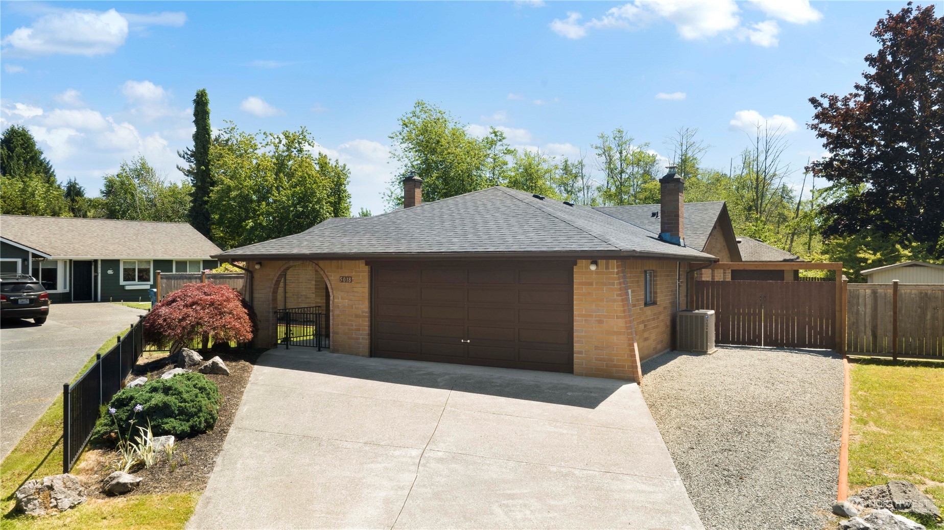 5018 150th Place Southwest Edmonds, WA 98026 - Photo 2 of 40 Gallery Image 2