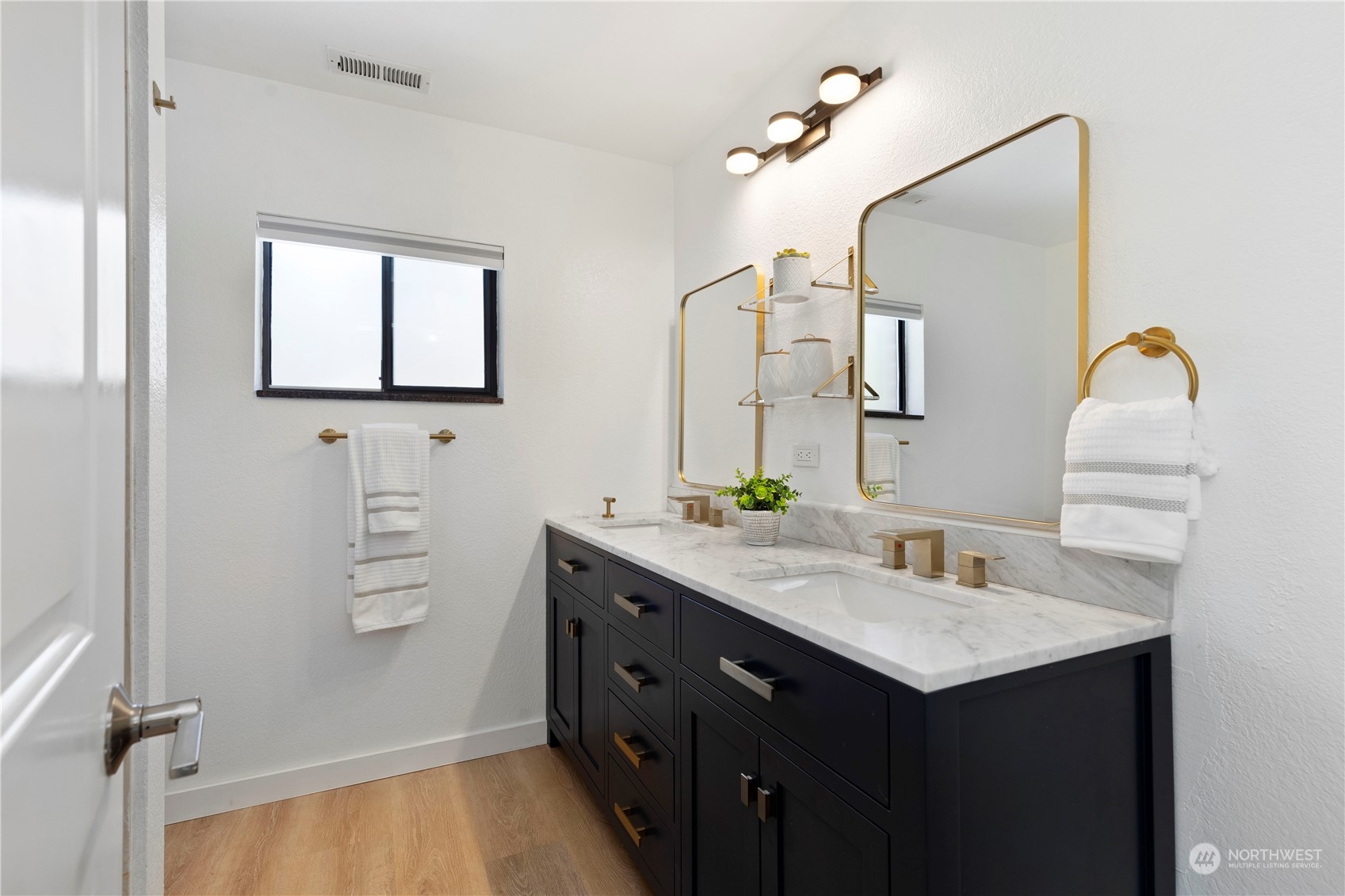 5018 150th Place Southwest Edmonds, WA 98026 - Photo 28 of 40 Gallery Image 28