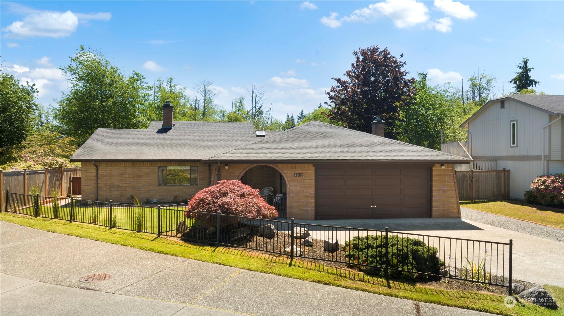 5018 150th Place Southwest Edmonds, WA 98026 - Photo 3 of 40 Gallery Image 3