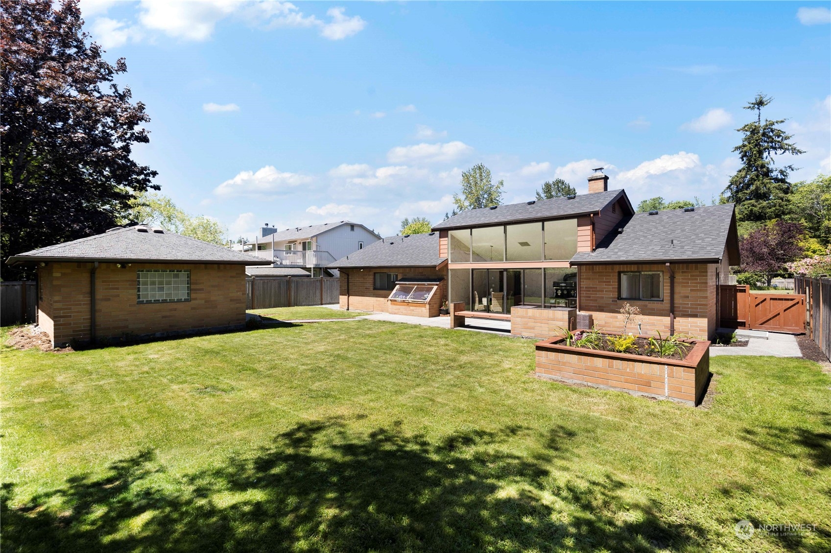 5018 150th Place Southwest Edmonds, WA 98026 - Photo 36 of 40 Gallery Image 36