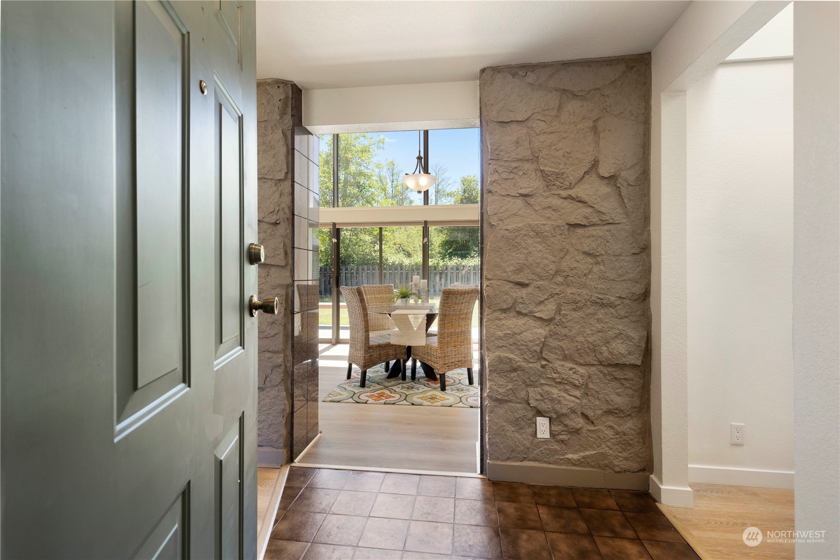 5018 150th Place Southwest Edmonds, WA 98026 - Photo 10 of 40 Gallery Image 10