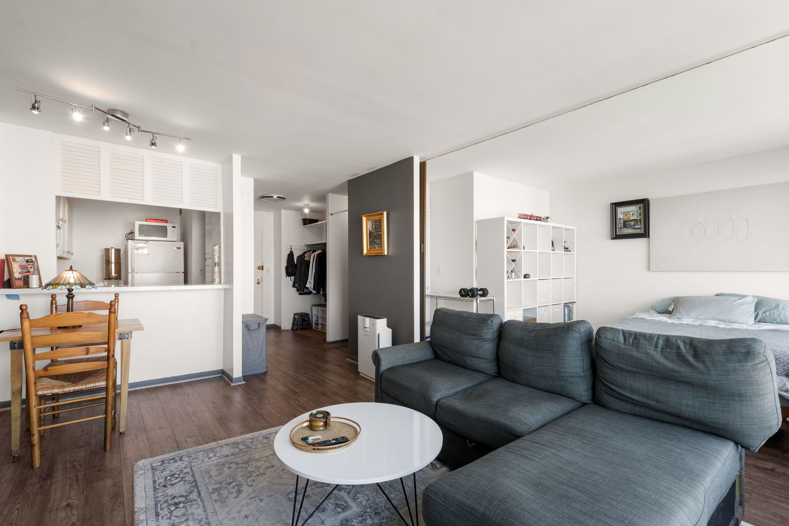 5455 North Sheridan Road, Unit 1907 Chicago, IL 60640 - Photo 3 of 17 Gallery Image 3