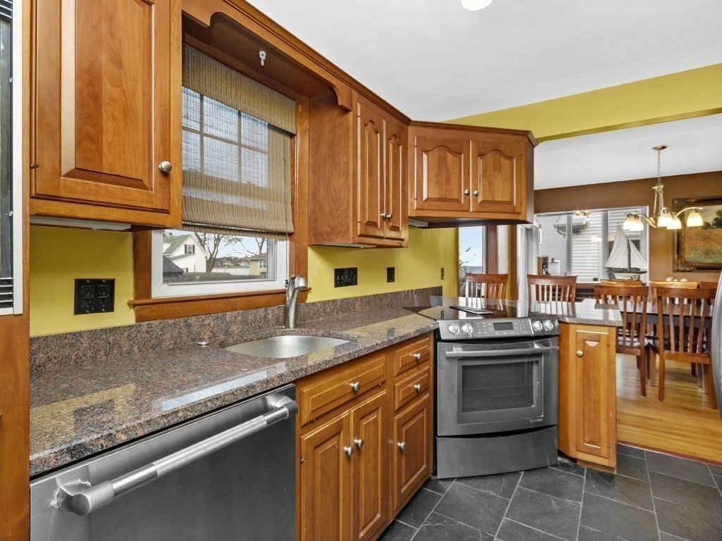 92 Bayfield Road Quincy, MA 02171 - Photo 5 of 18 Gallery Image 5