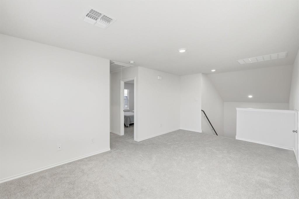 1354 Turkey Run Drive Denton, TX 76207 - Photo 17 of 29 an empty room with a bathroom