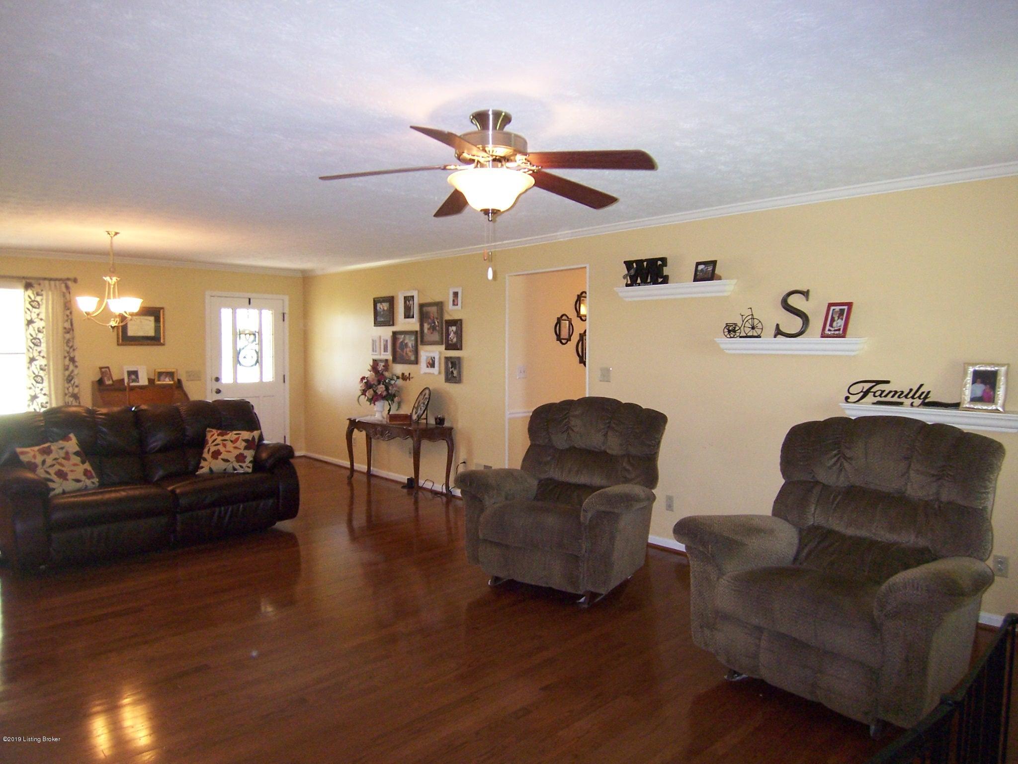 5874 Springfield Road Bardstown, KY 40004 - Photo 9 of 44 7