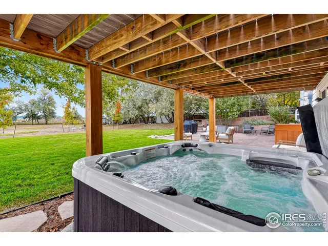 a view of outdoor space