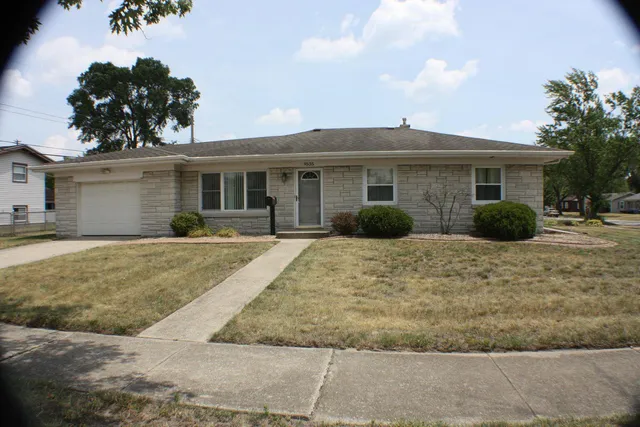 $239,000 | 9535 Forrest Drive, Highland, IN 46322