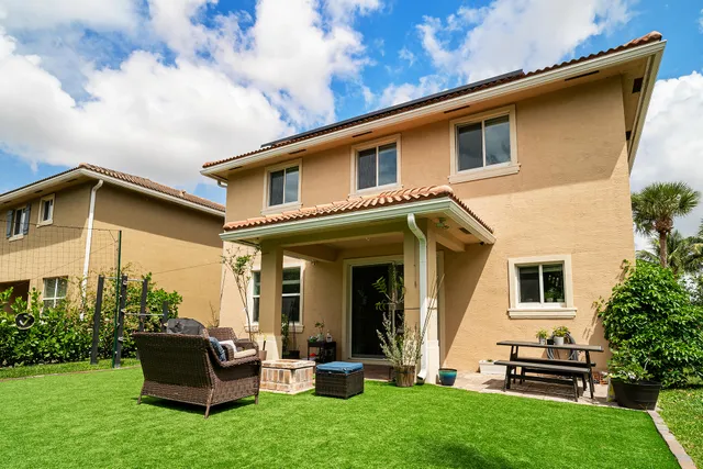 $575,000 | 4725 Foxtail Palm Court, Greenacres, FL 33463