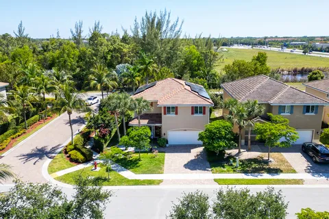 $575,000 | 4725 Foxtail Palm Court, Greenacres, FL 33463