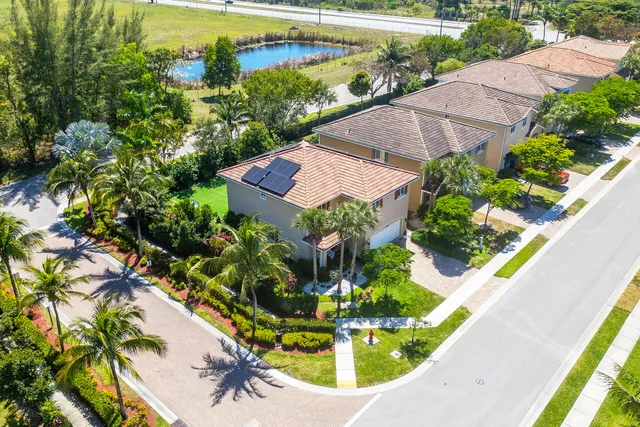 $575,000 | 4725 Foxtail Palm Court, Greenacres, FL 33463
