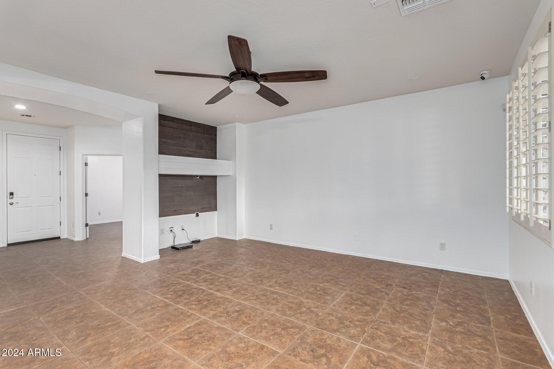 2028 West Carter Road Phoenix, AZ 85041 - Photo 11 of 54 17 - Carter