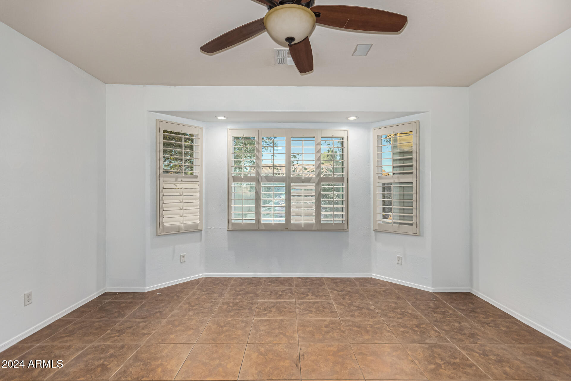 2028 West Carter Road Phoenix, AZ 85041 - Photo 19 of 54 26 - Carter