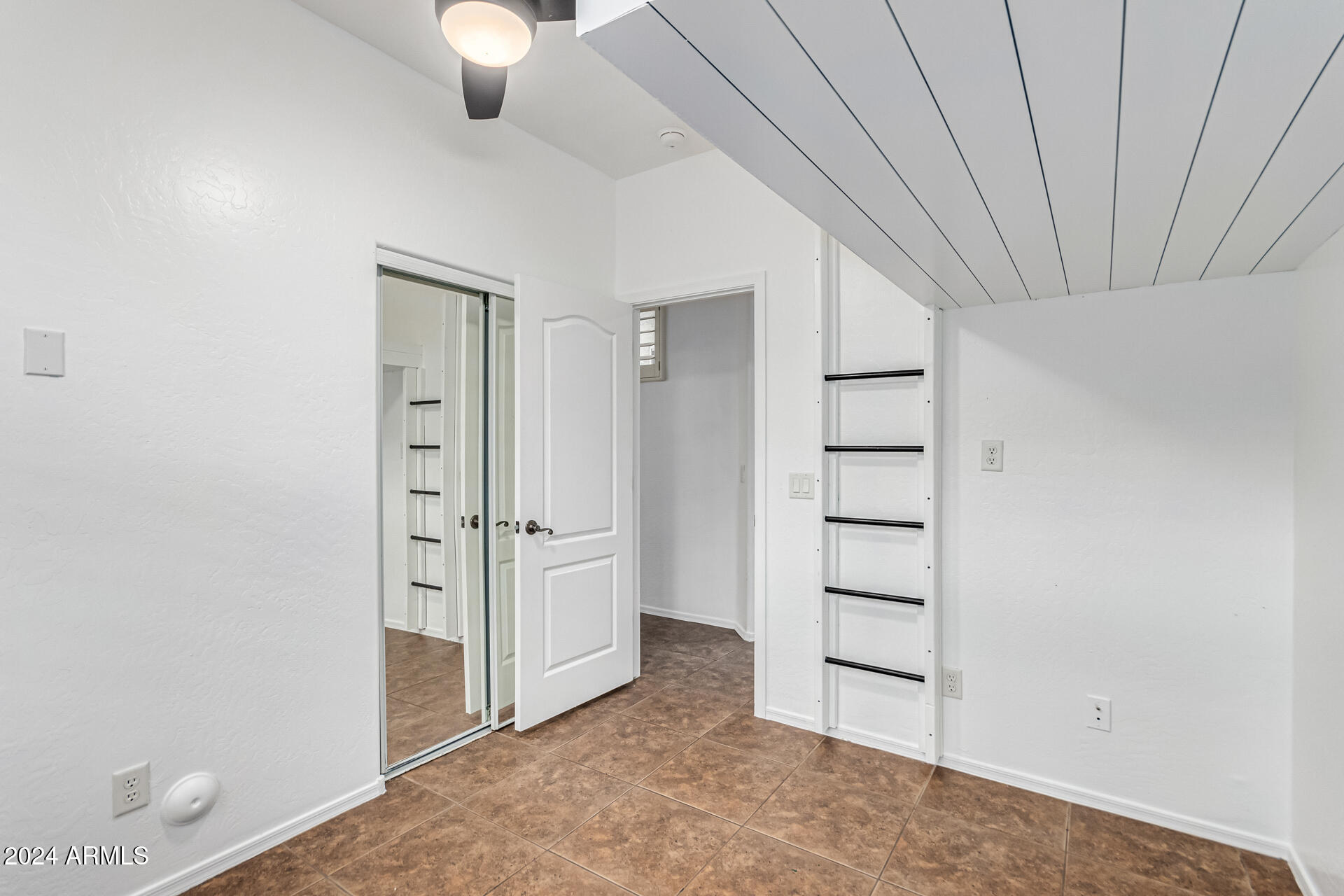 2028 West Carter Road Phoenix, AZ 85041 - Photo 32 of 54 39 - Carter
