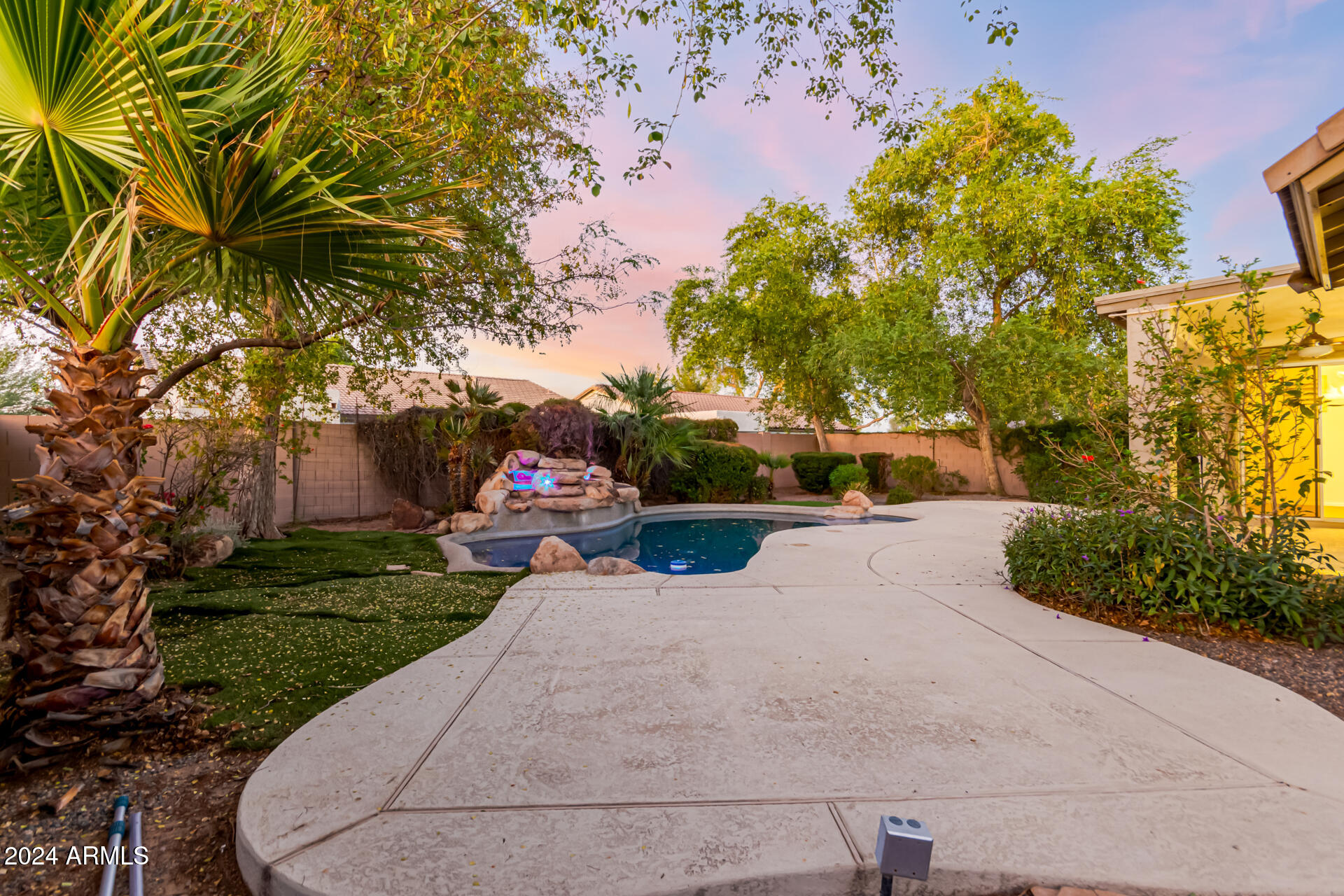 2028 West Carter Road Phoenix, AZ 85041 - Photo 38 of 54 45 - Carter