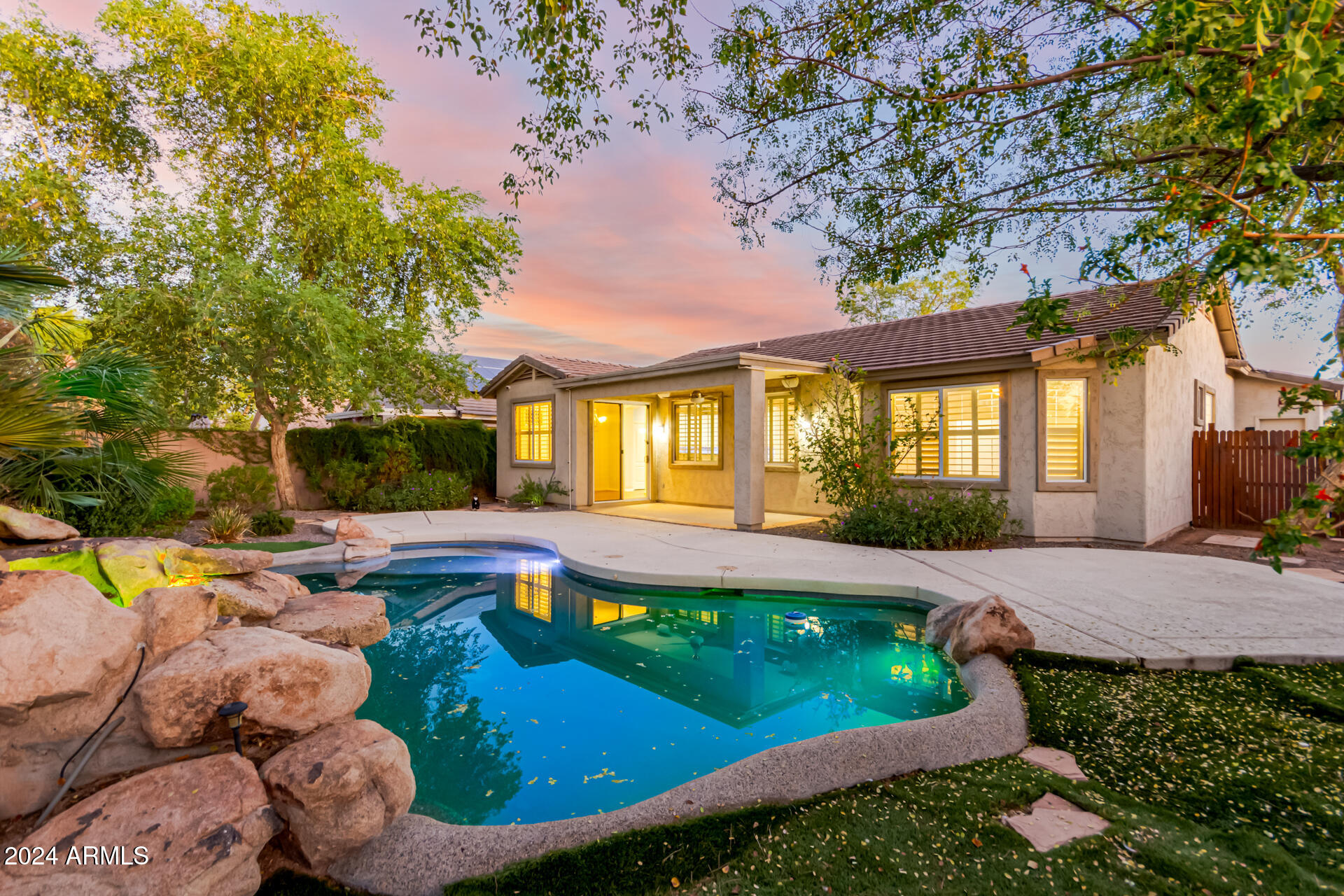 2028 West Carter Road Phoenix, AZ 85041 - Photo 39 of 54 46 - Carter