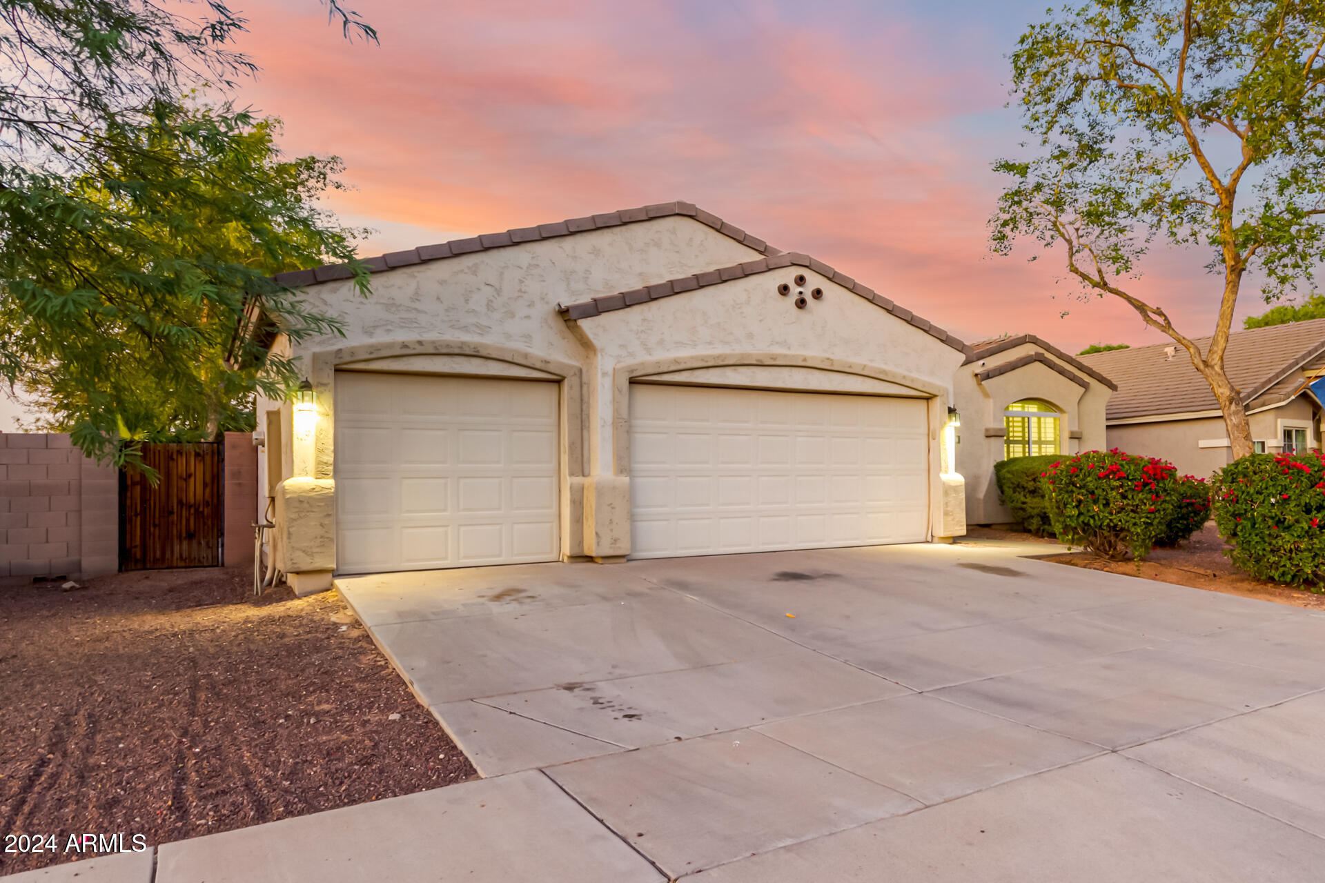 2028 West Carter Road Phoenix, AZ 85041 - Photo 4 of 54 05 - Carter
