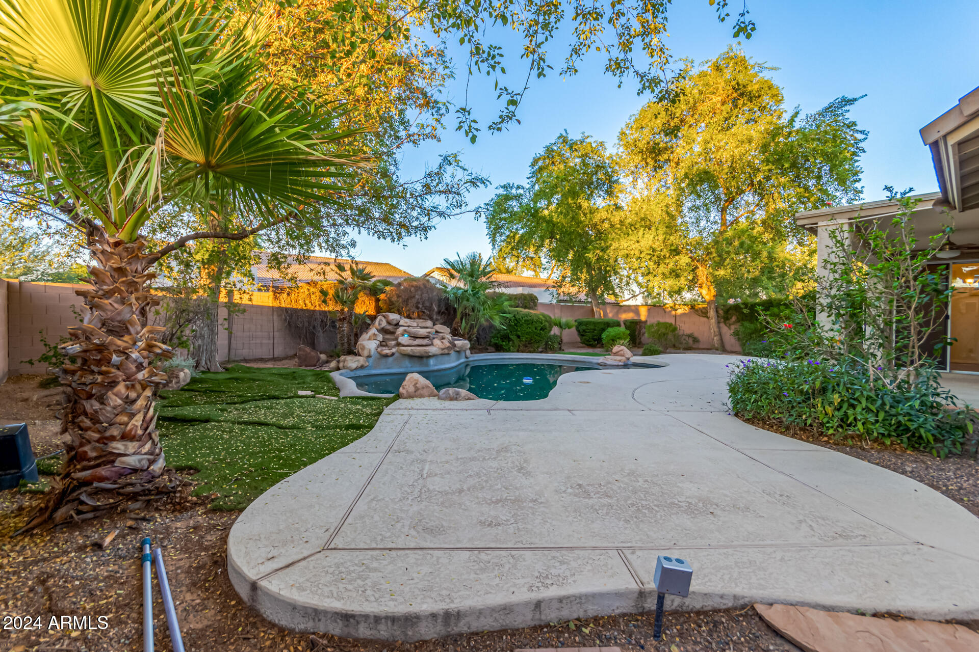 2028 West Carter Road Phoenix, AZ 85041 - Photo 45 of 54 52 - Carter