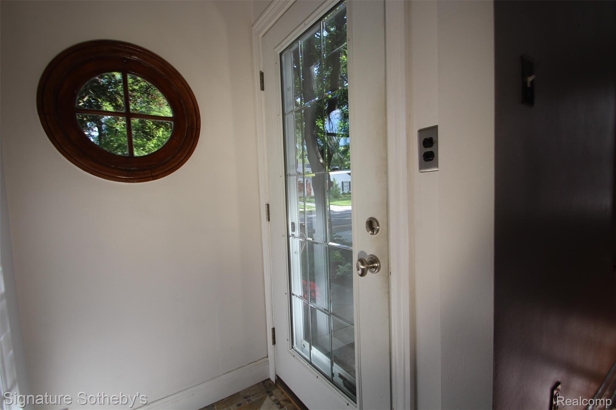 1950 Dorothea Road Berkley, MI 48072 - Photo 2 of 41 2 Front Door.JPG