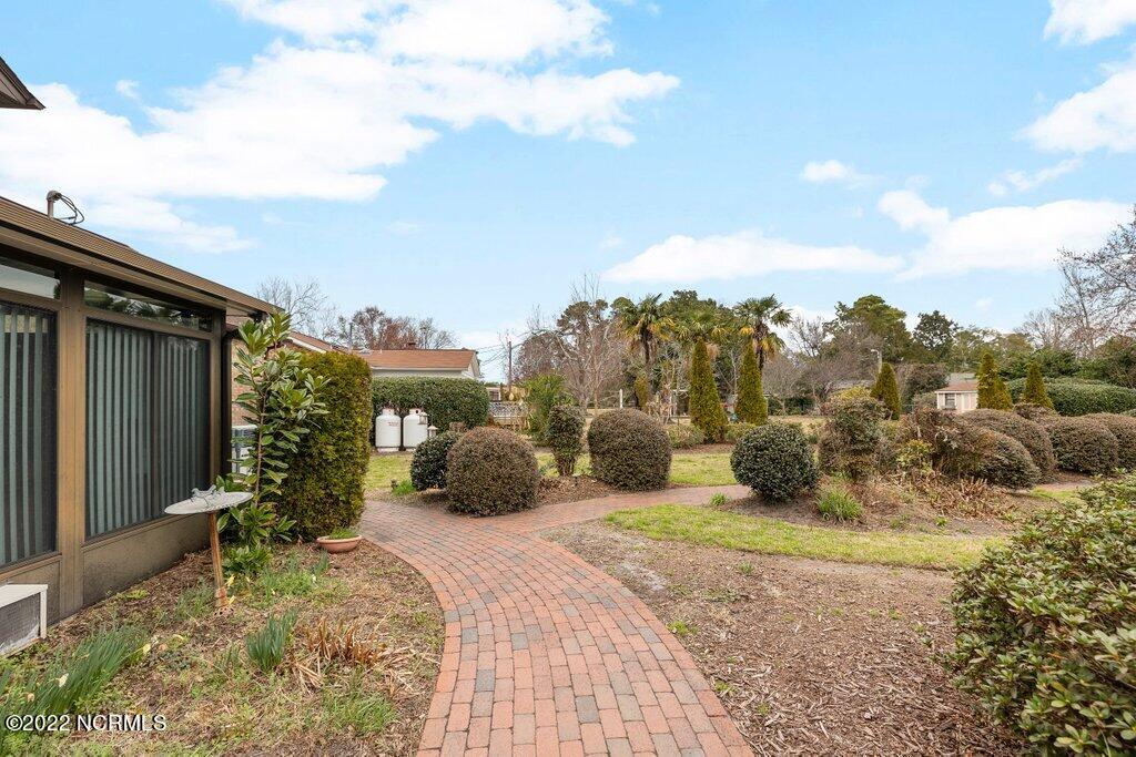3945 Sweetbriar Road Wilmington, NC 28403 - Photo 8 of 44 1Q3A0653.jpg-SMALL