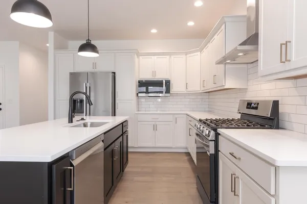 $429,900 | 1922 Dunraven Road, Bloomington, IL 61704