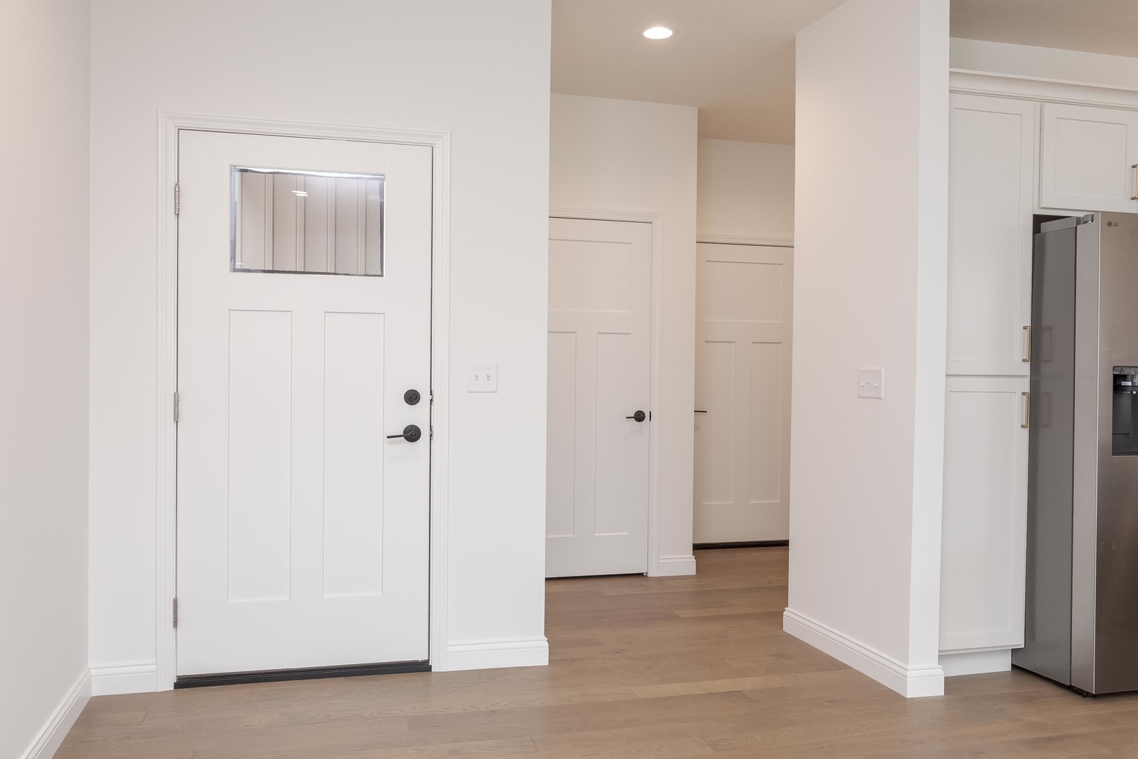 1922 Dunraven Road Bloomington, IL 61704 - Photo 25 of 55 a view of a hallway with closet area