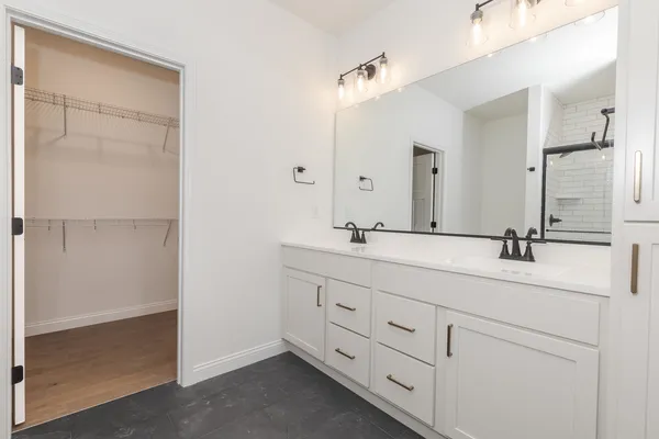 $429,900 | 1922 Dunraven Road, Bloomington, IL 61704