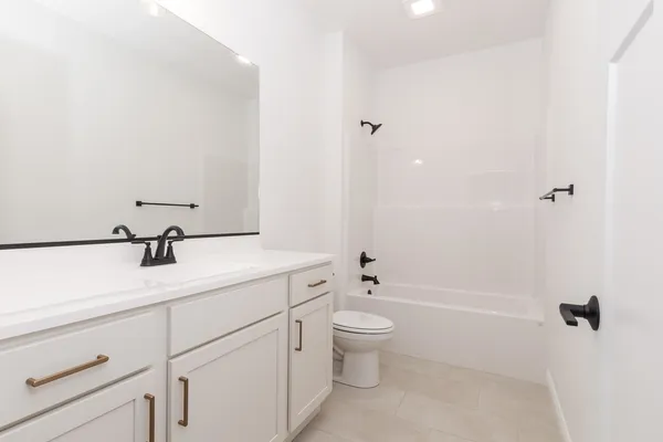 $429,900 | 1922 Dunraven Road, Bloomington, IL 61704