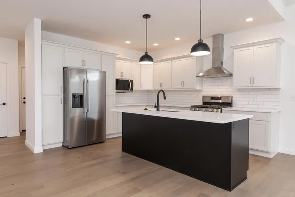 $429,900 | 1922 Dunraven Road, Bloomington, IL 61704