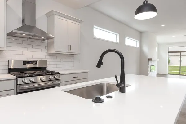 $429,900 | 1922 Dunraven Road, Bloomington, IL 61704