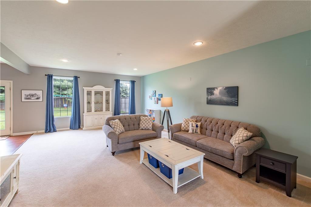 12596 Wolf Run Road Noblesville, IN 46060 - Photo 3 of 27 Gallery Image 3
