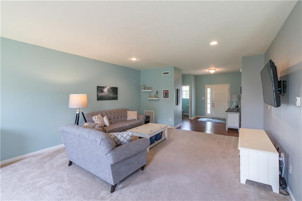12596 Wolf Run Road Noblesville, IN 46060 - Photo 4 of 27 Gallery Image 4