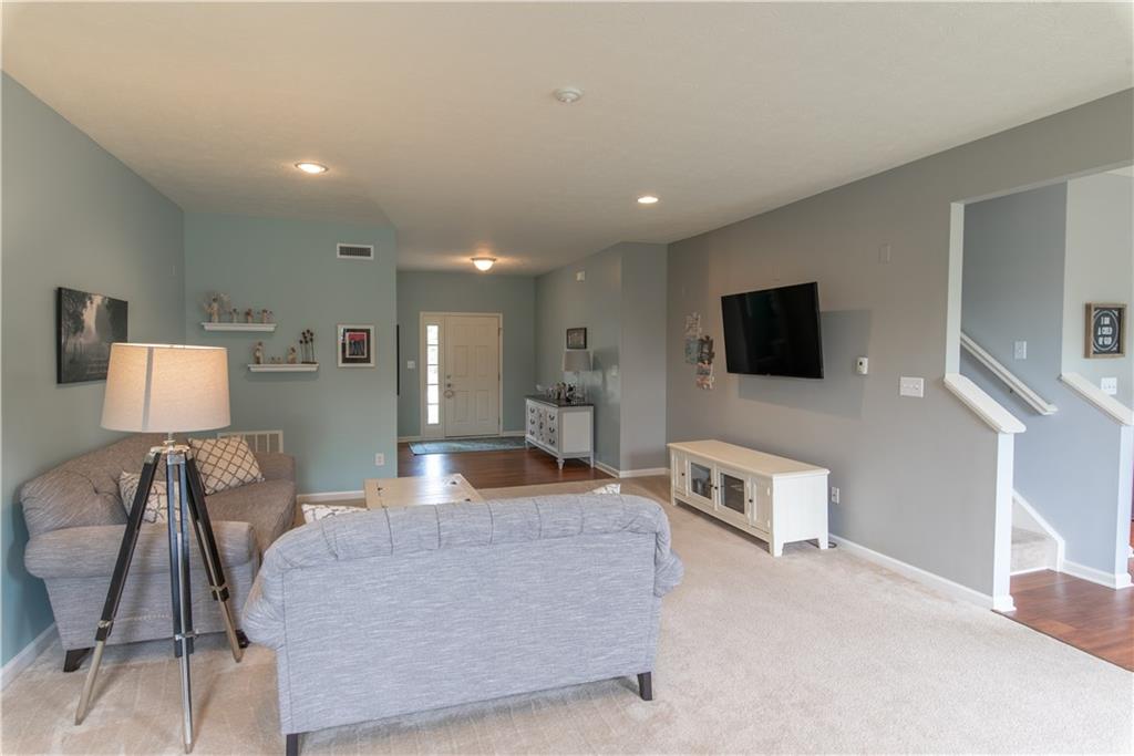 12596 Wolf Run Road Noblesville, IN 46060 - Photo 5 of 27 Gallery Image 5