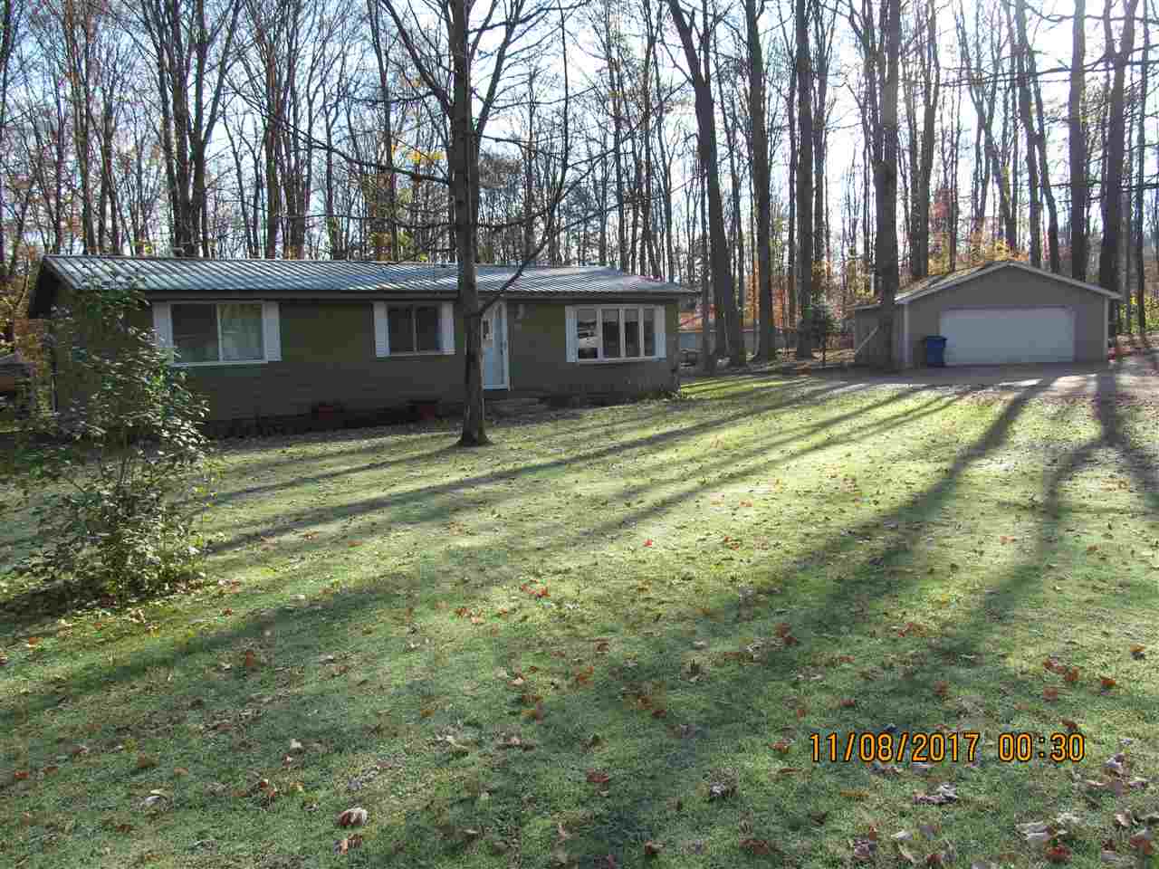 542 Yellow Stone Road Cadillac, MI 49601 - Photo 4 of 31 1840441-3.JPG