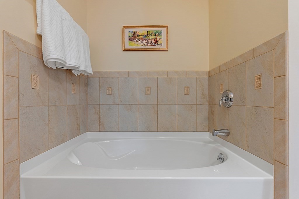 4 Ellsworth Village Road, Unit 4 Acton, MA 01720 - Photo 27 of 42