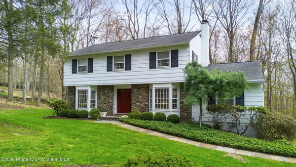 $595,000 | 202 Woodlea Road, Glenburn, PA 18414