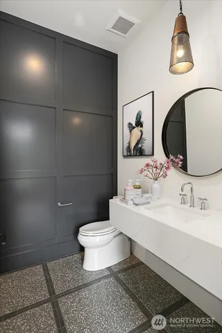 $5,000,000 | 10924 Southeast 24th Place, Bellevue, WA 98004