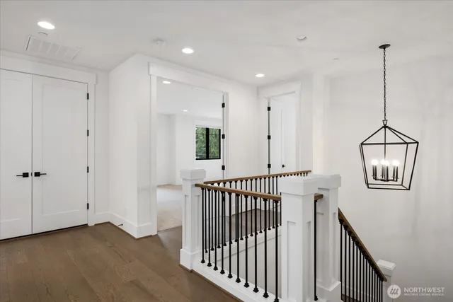 $5,000,000 | 10924 Southeast 24th Place, Bellevue, WA 98004