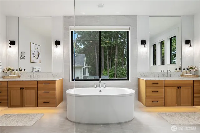 $5,000,000 | 10924 Southeast 24th Place, Bellevue, WA 98004