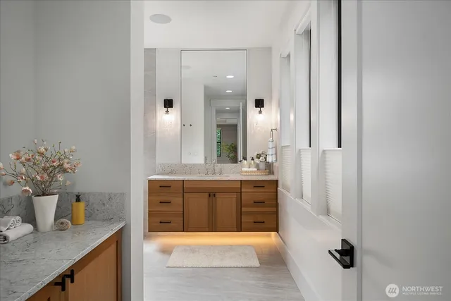 $5,000,000 | 10924 Southeast 24th Place, Bellevue, WA 98004