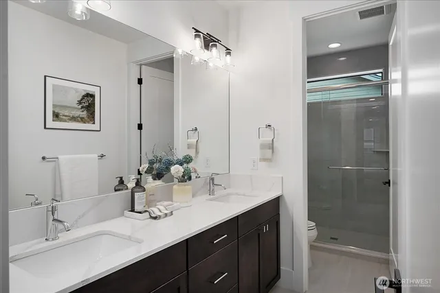 $5,000,000 | 10924 Southeast 24th Place, Bellevue, WA 98004