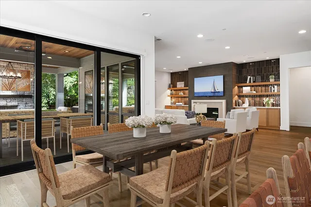 $5,000,000 | 10924 Southeast 24th Place, Bellevue, WA 98004