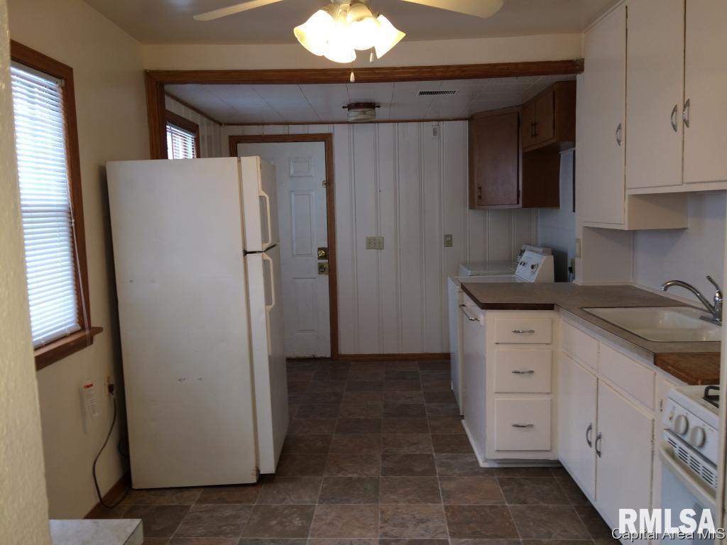 2163 East Adams Street Springfield, IL 62703 - Photo 6 of 12