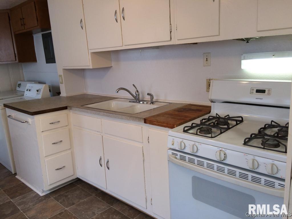 2163 East Adams Street Springfield, IL 62703 - Photo 7 of 12