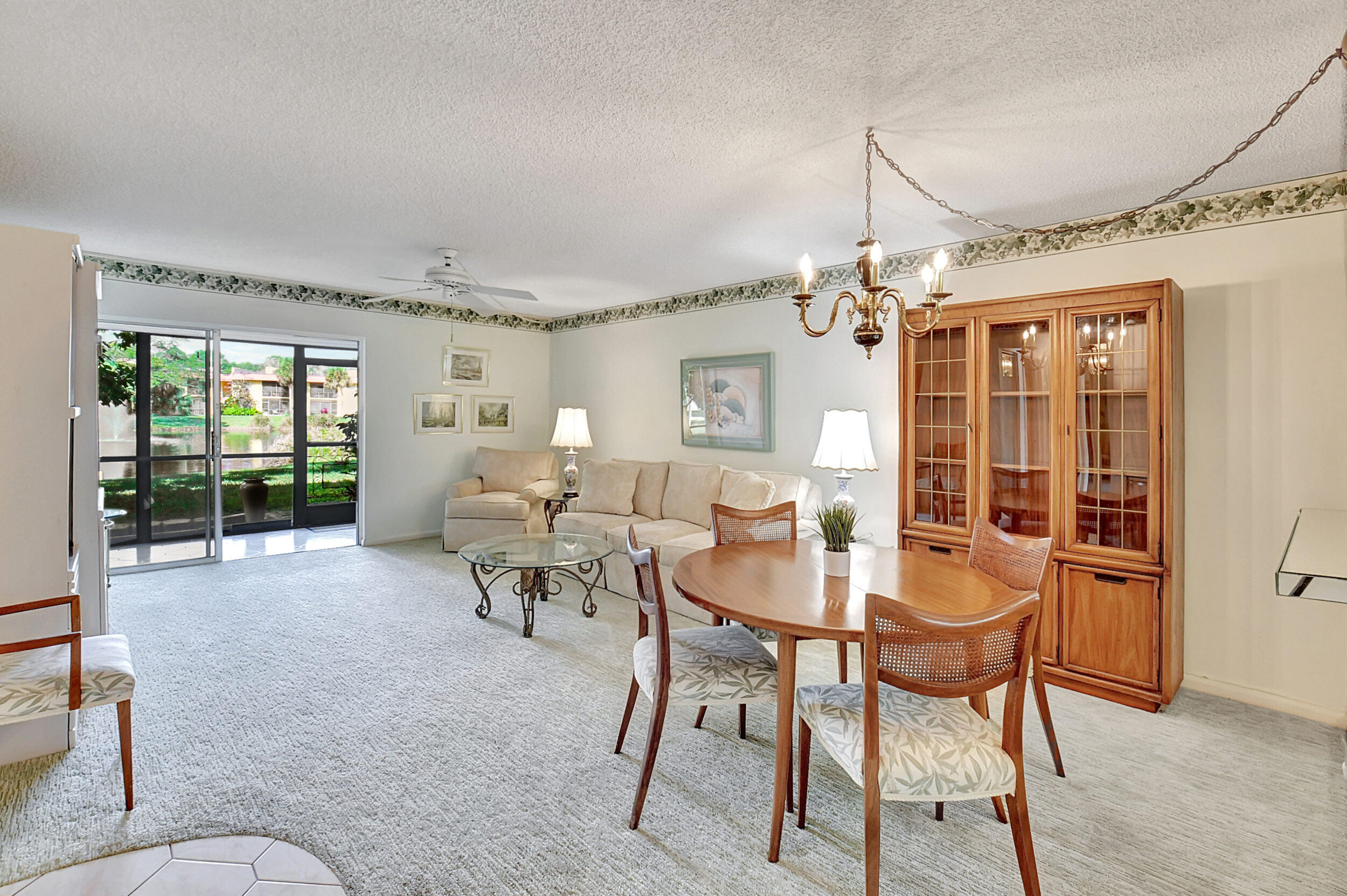 872 Southwest 9th St Circle, Unit 102 Boca Raton, FL 33486 - Photo 5 of 33 Living and Dining