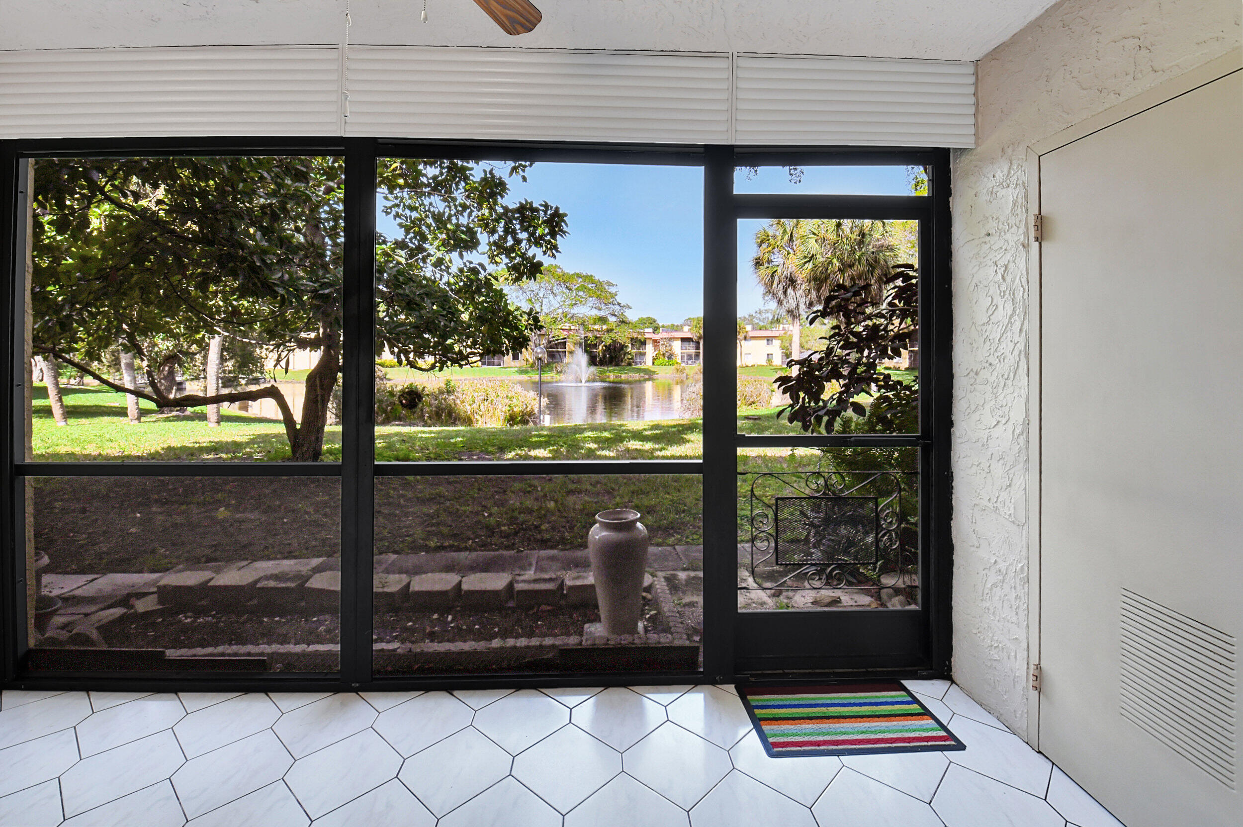 872 Southwest 9th St Circle, Unit 102 Boca Raton, FL 33486 - Photo 7 of 33 Screened Patio